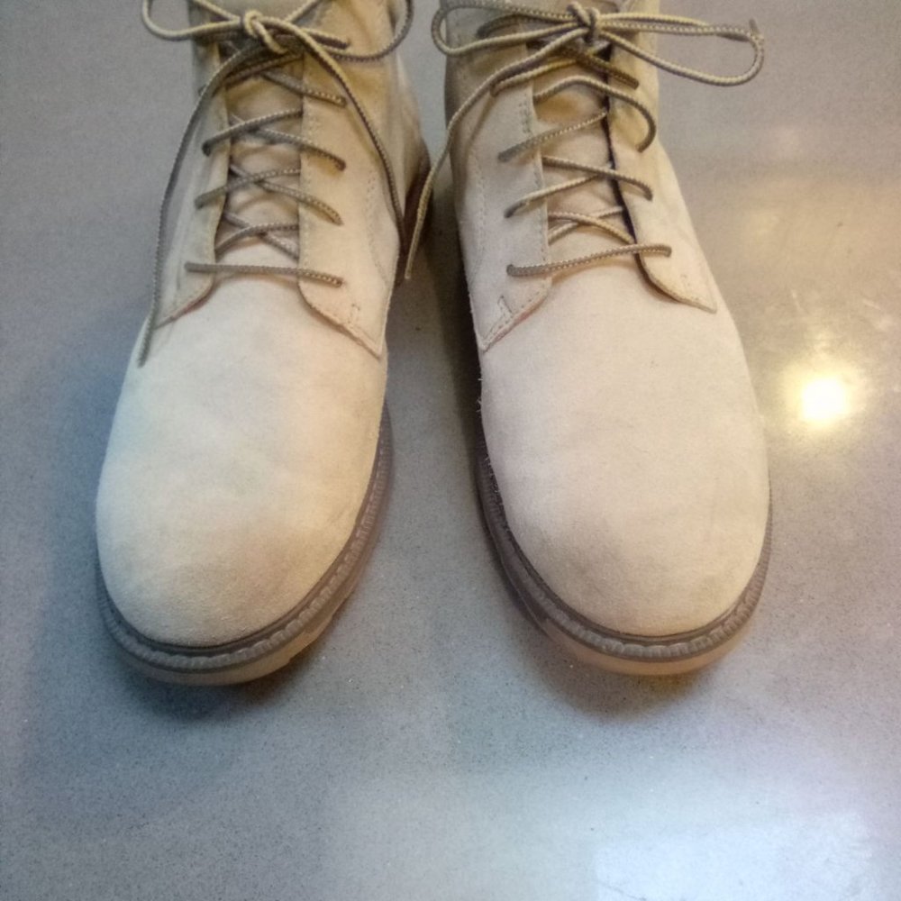 Men's Sorel Madson Chukka boots, size 10.5, light tan/sand